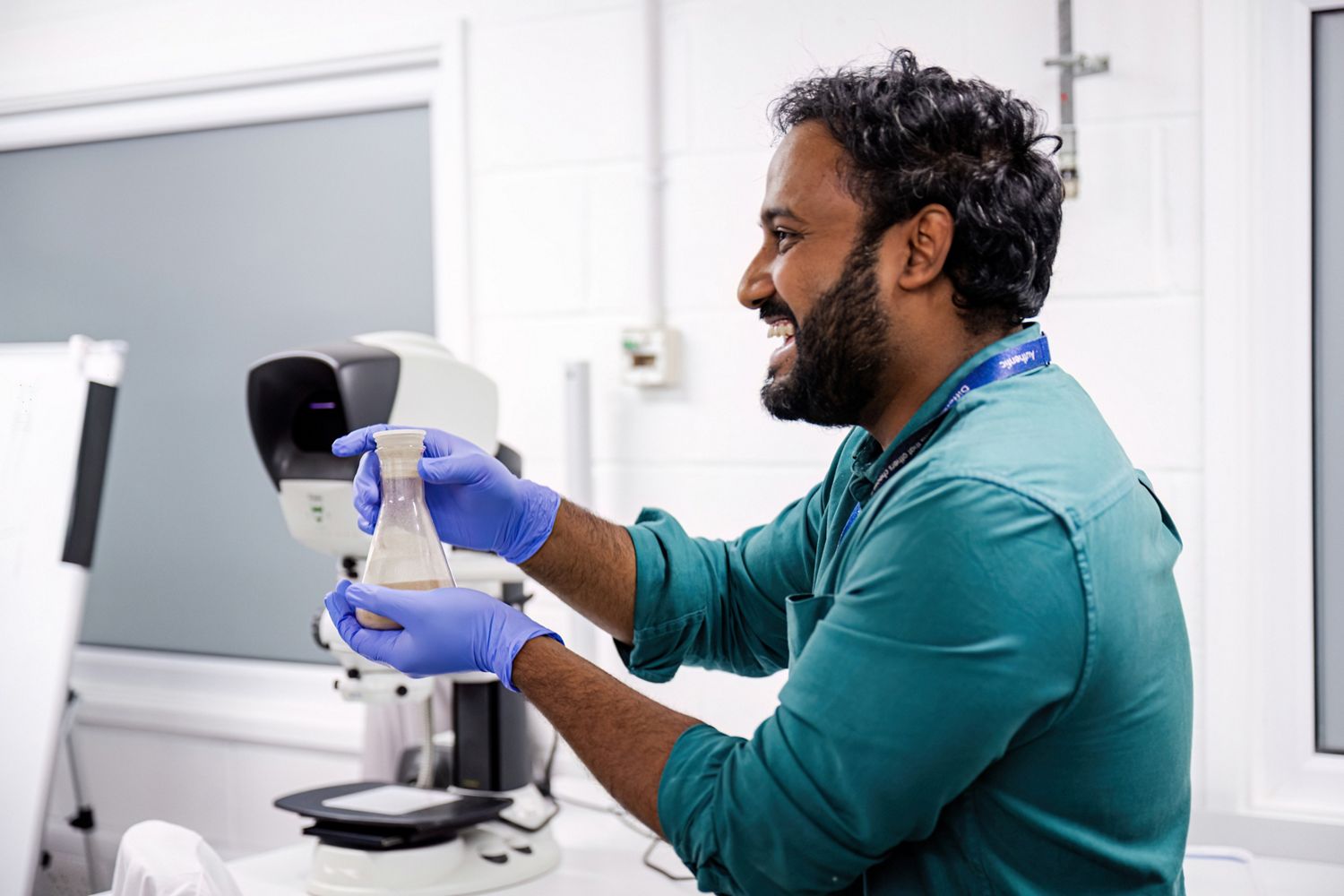 Dyson Microbiologist